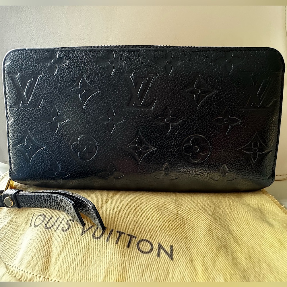 Authentic Louis Vuitton Black Empreinte Zippy Wallet